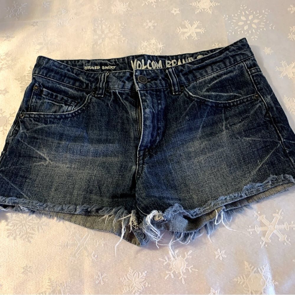 Volcom Stoned Shorts Denim Jean (no stretch) Raw Hem Junior Sz 3 Gorgeous
